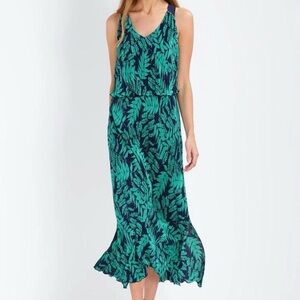 BANANA REPUBLIC Petite Accordion Layered Maxi Racer back Dress Green Navy sz L